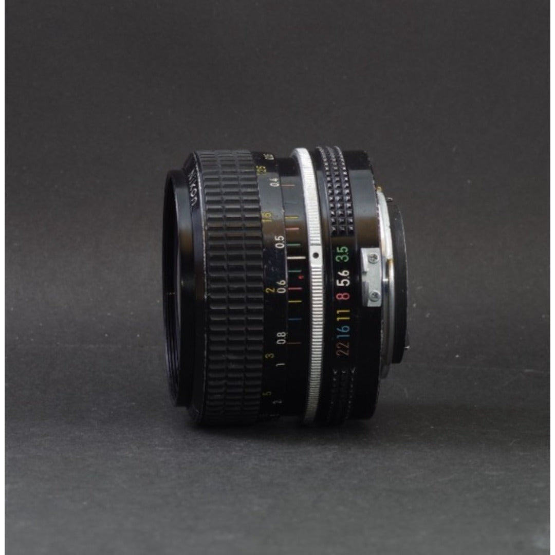 Nikon Nikkor 28mm f/3.5 non-Ai - Filem.sg