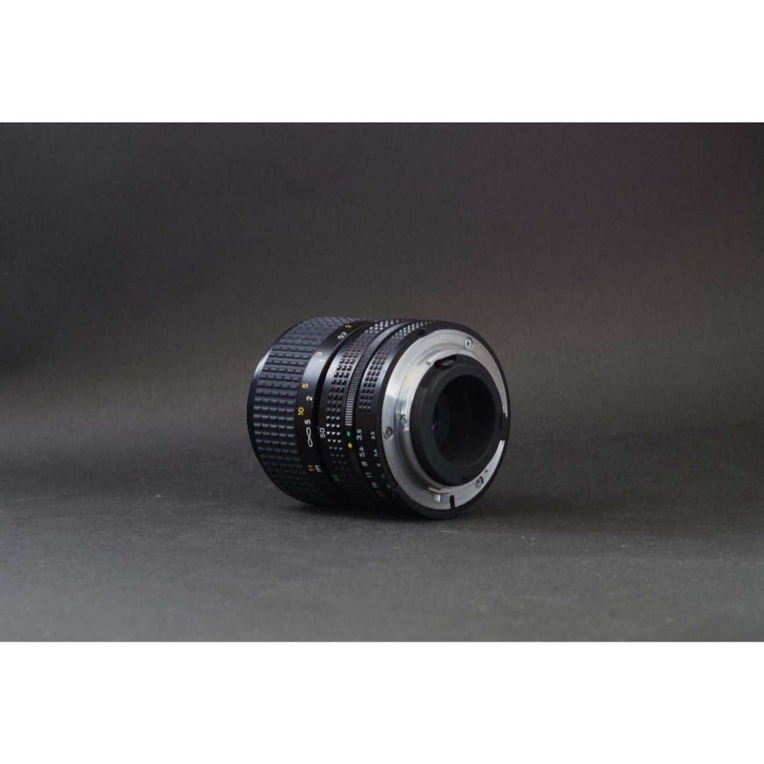 Nikon Zoom-NIKKOR 35-70mm f/3.5-4.8 Ai-S - Filem.sg