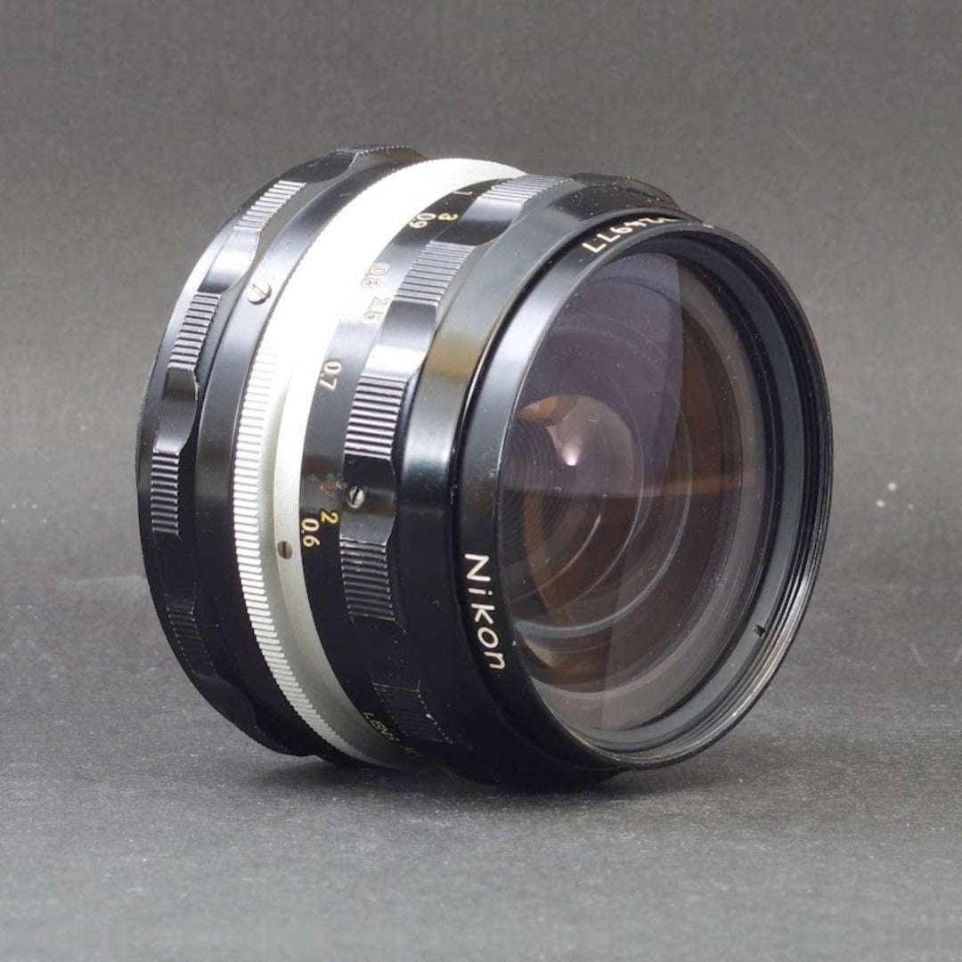Nikon Nikkor-H Auto 28mm f/3.5 non-Ai - Filem.sg