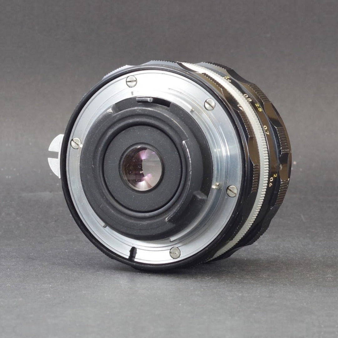 Nikon Nikkor-H Auto 28mm f/3.5 non-Ai - Filem.sg