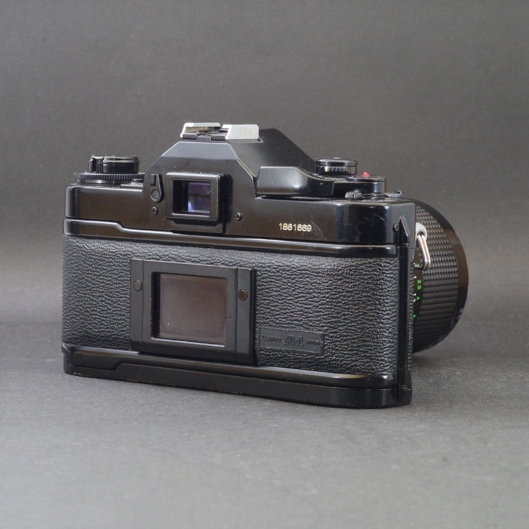 Canon A-1 with New FD 35-70mm f/4 - Filem.sg