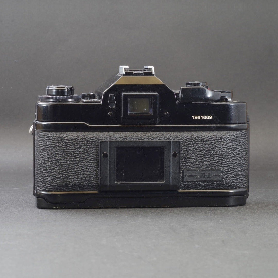 Canon A-1 with New FD 35-70mm f/4 - Filem.sg
