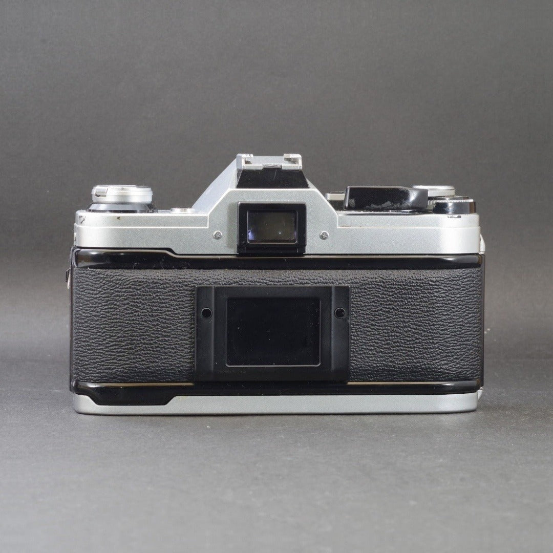 Canon AE-1 with New FD 35-70mm f/4 - Filem.sg