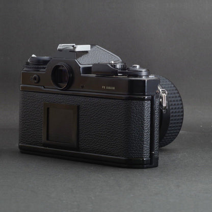 Nikon FE with Zoom-NIKKOR 35-70mm f/3.3-4.5 (Black) - Filem.sg