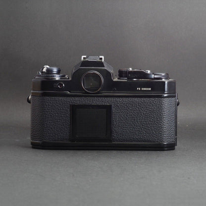 Nikon FE with Zoom-NIKKOR 35-70mm f/3.3-4.5 (Black) - Filem.sg