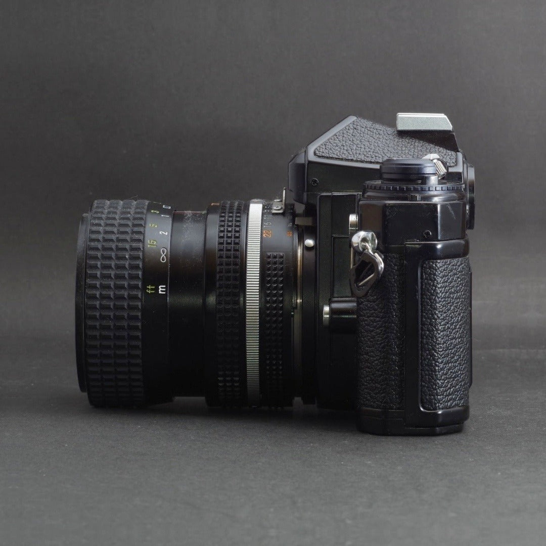 Nikon FE with Zoom-NIKKOR 35-70mm f/3.3-4.5 (Black) - Filem.sg