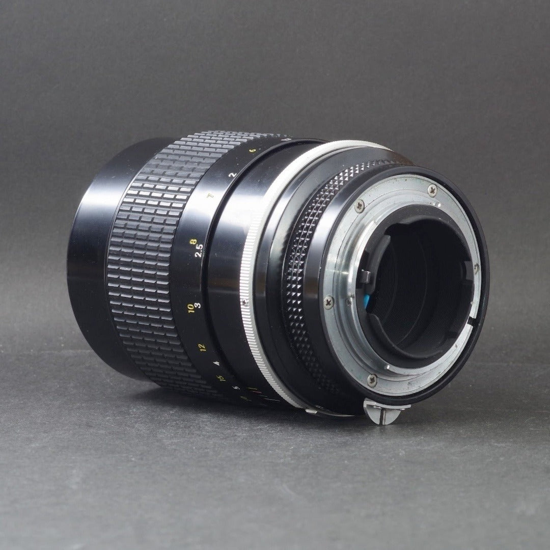 Nikon Nikkor 135mm f/2.8 non-Ai - Filem.sg