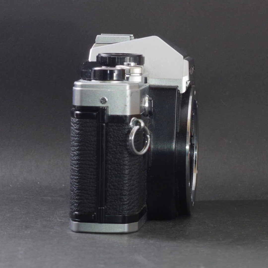 Olympus OM-10 - Filem.sg