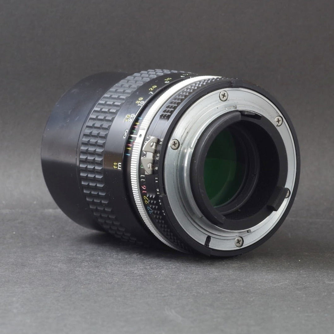 Nikon Nikkor 135mm f/3.5 Ai - Filem.sg