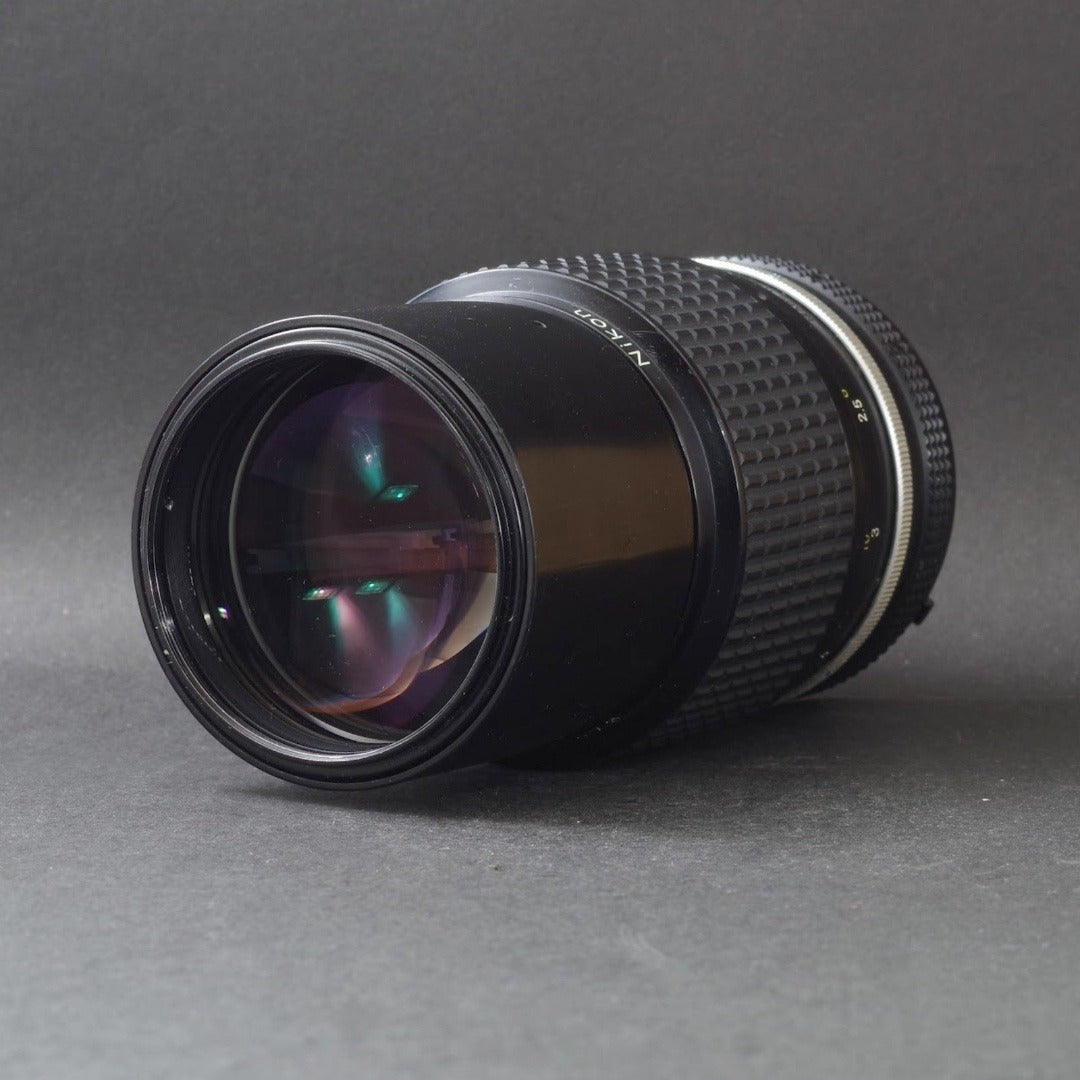 Nikon Nikkor 200mm f/4 Ai - Filem.sg