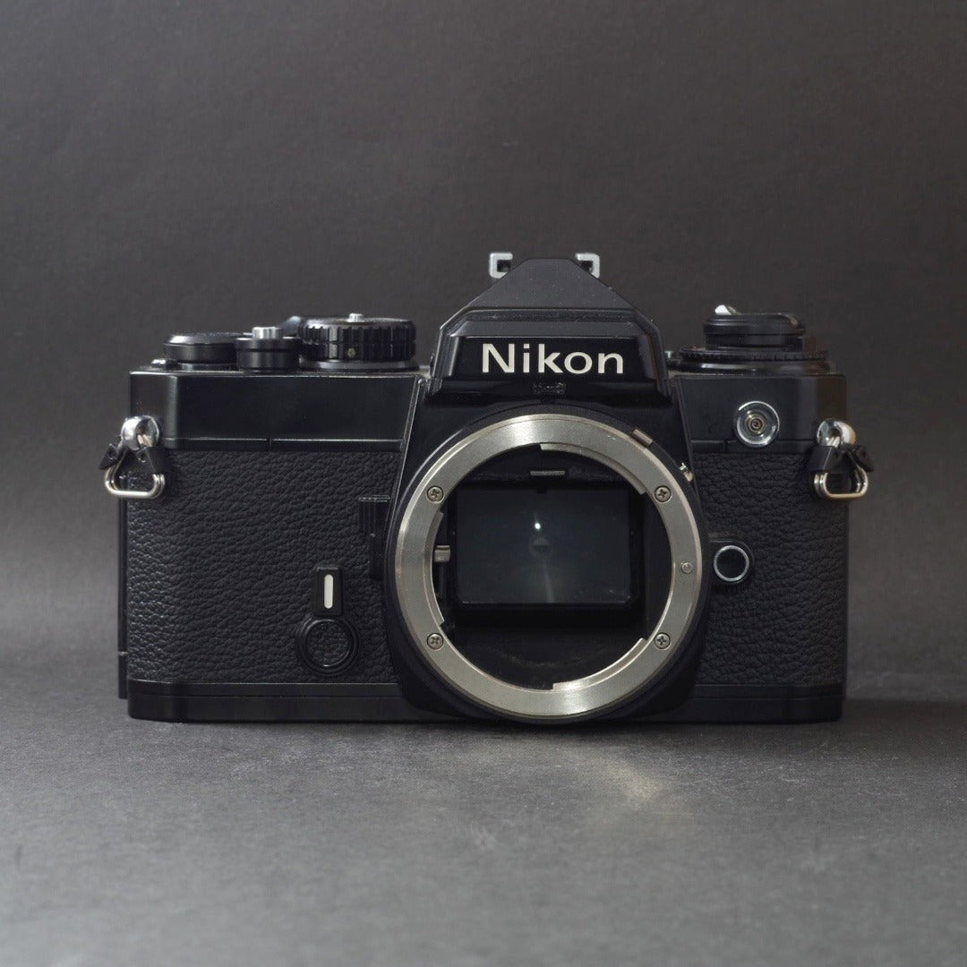 Nikon FE with MF-12 Data Back (Black) - Filem.sg