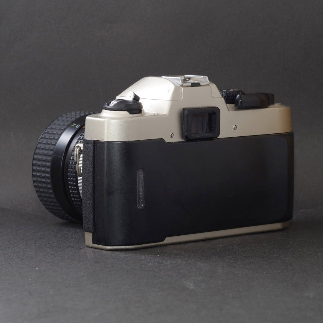 Nikon FM10 with Zoom-NIKKOR 35-70mm f/3.3-4.5 - Filem.sg