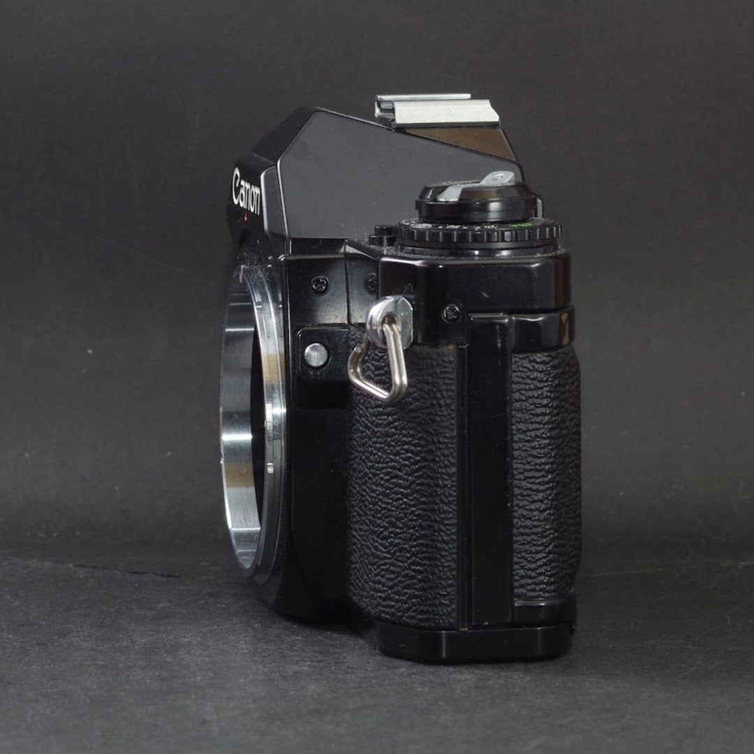 Canon AV-1 - Filem.sg