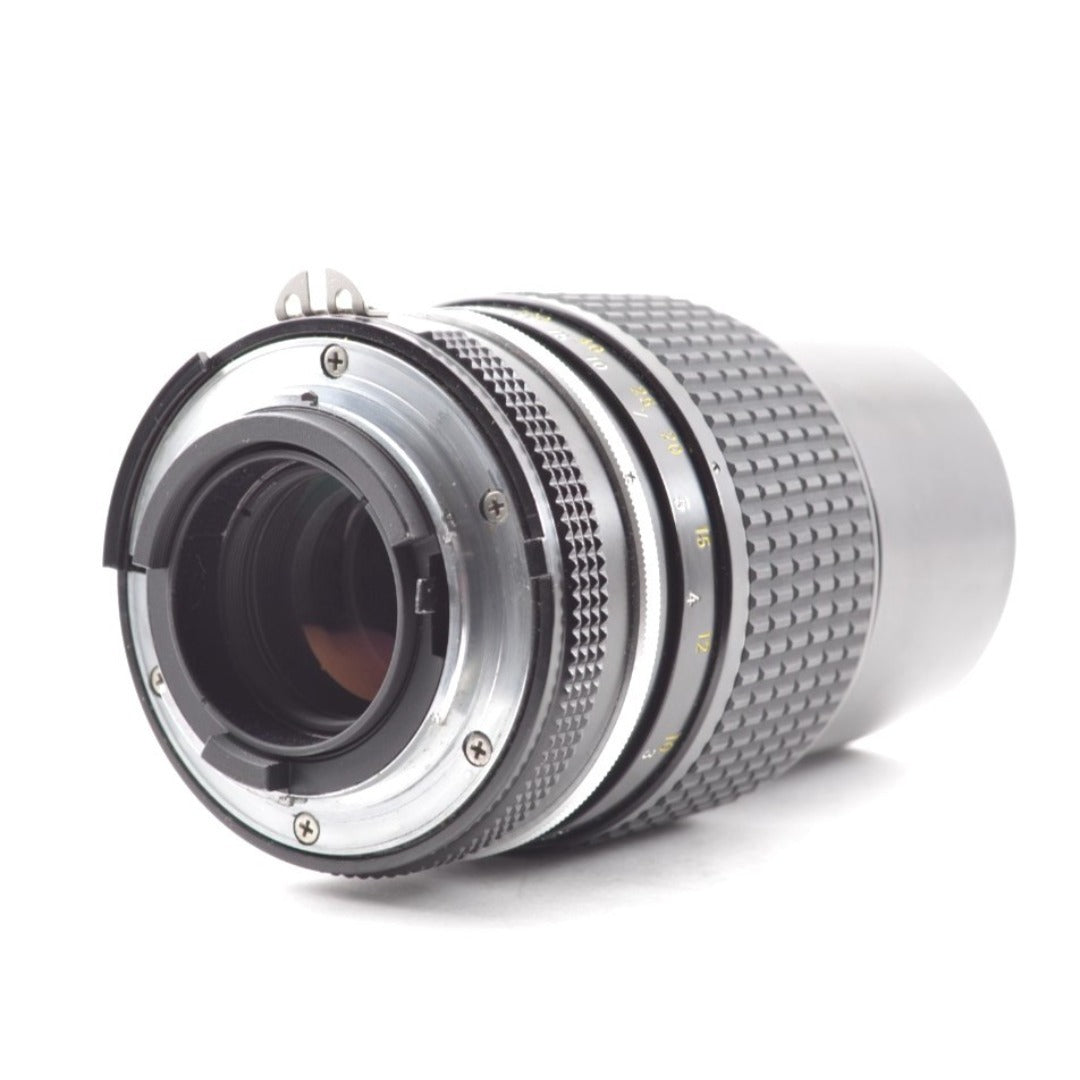 Nikon Nikkor 200mm f/4 Ai - Filem.sg