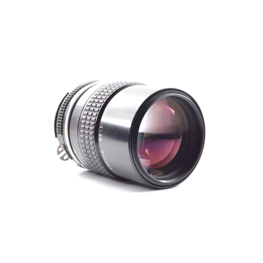Nikon Nikkor 135mm f/2.8 Ai - Filem.sg