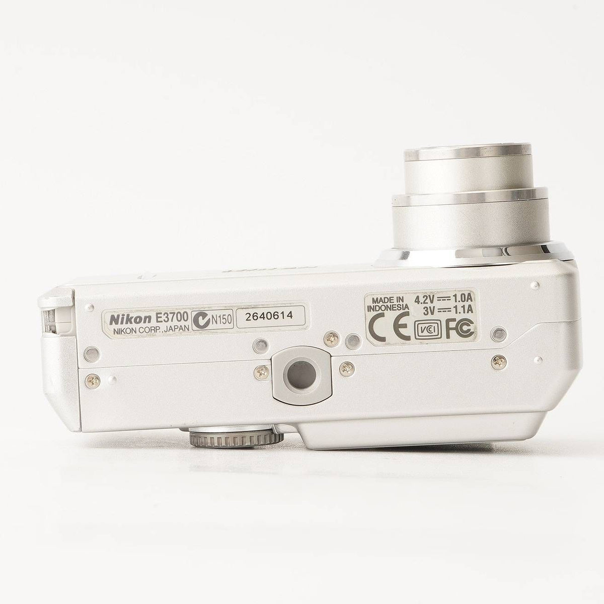 Nikon Coolpix 3700 (Silver) - Filem.sg