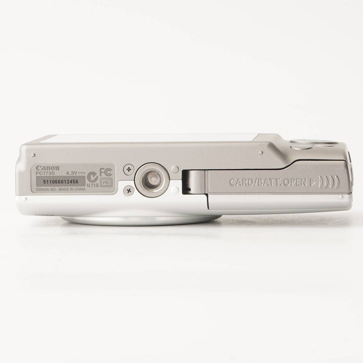 Canon PowerShot A4000 IS (Silver) - Filem.sg