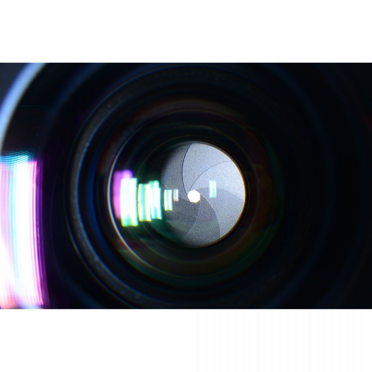 Nikon Ai Nikkor 85mm f/2 - Filem.sg