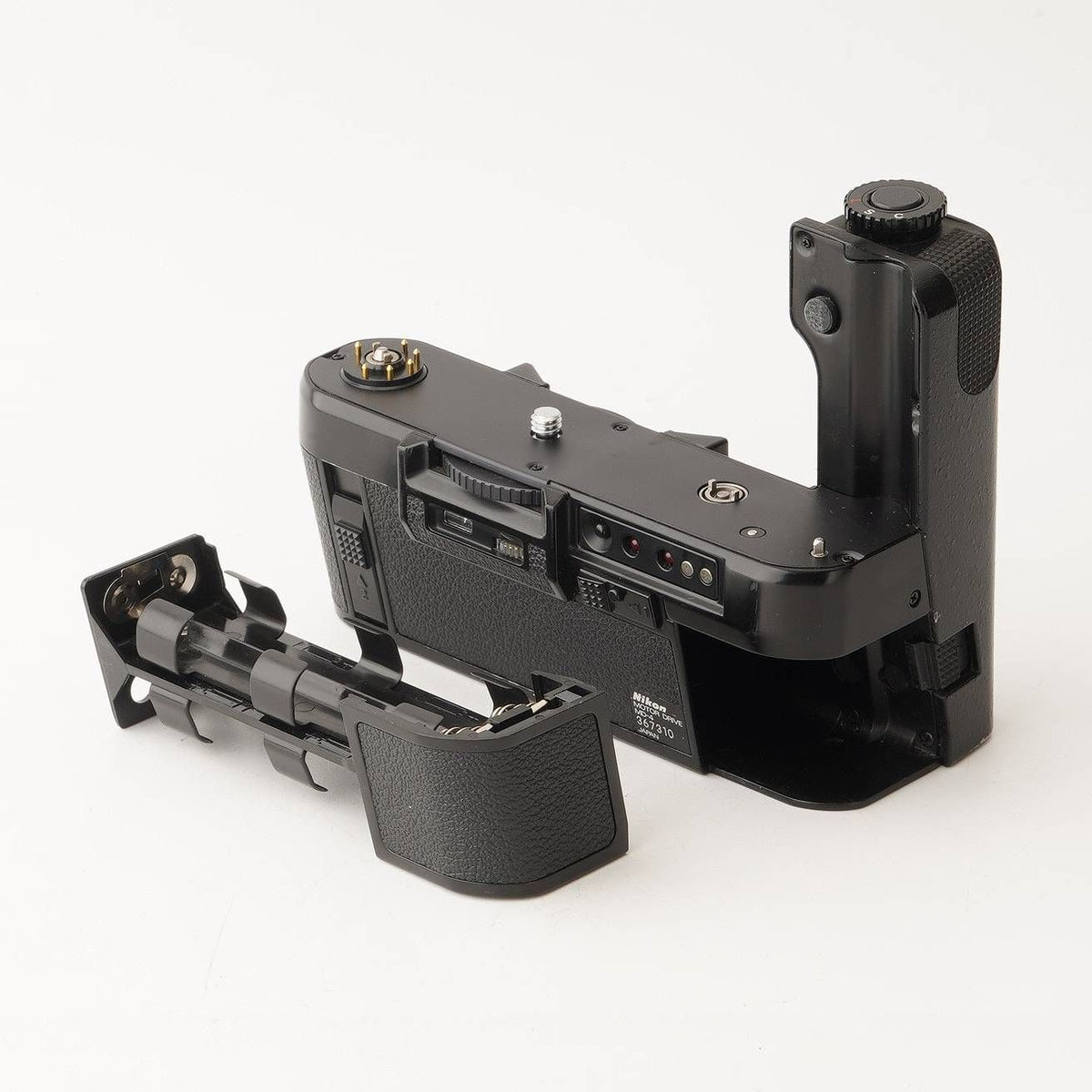 Nikon F3P (F3 HP Press) with MD-4 motor drive - Filem.sg