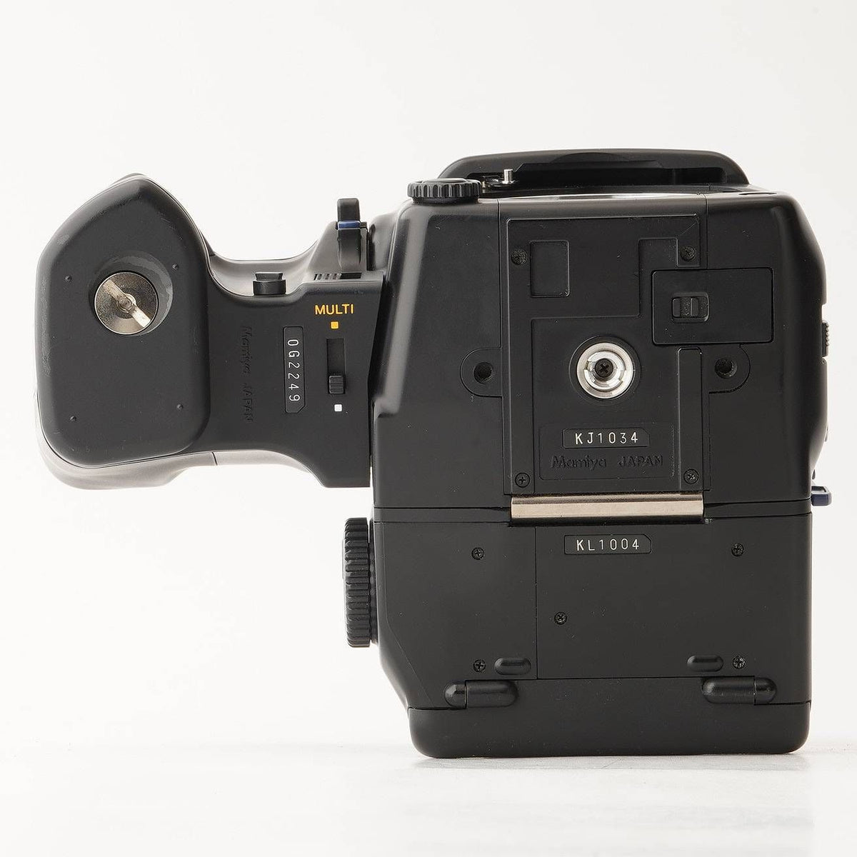 Mamiya 645 Pro TL with Mamiya-Sekor C 80mm f/2.8 - Filem.sg