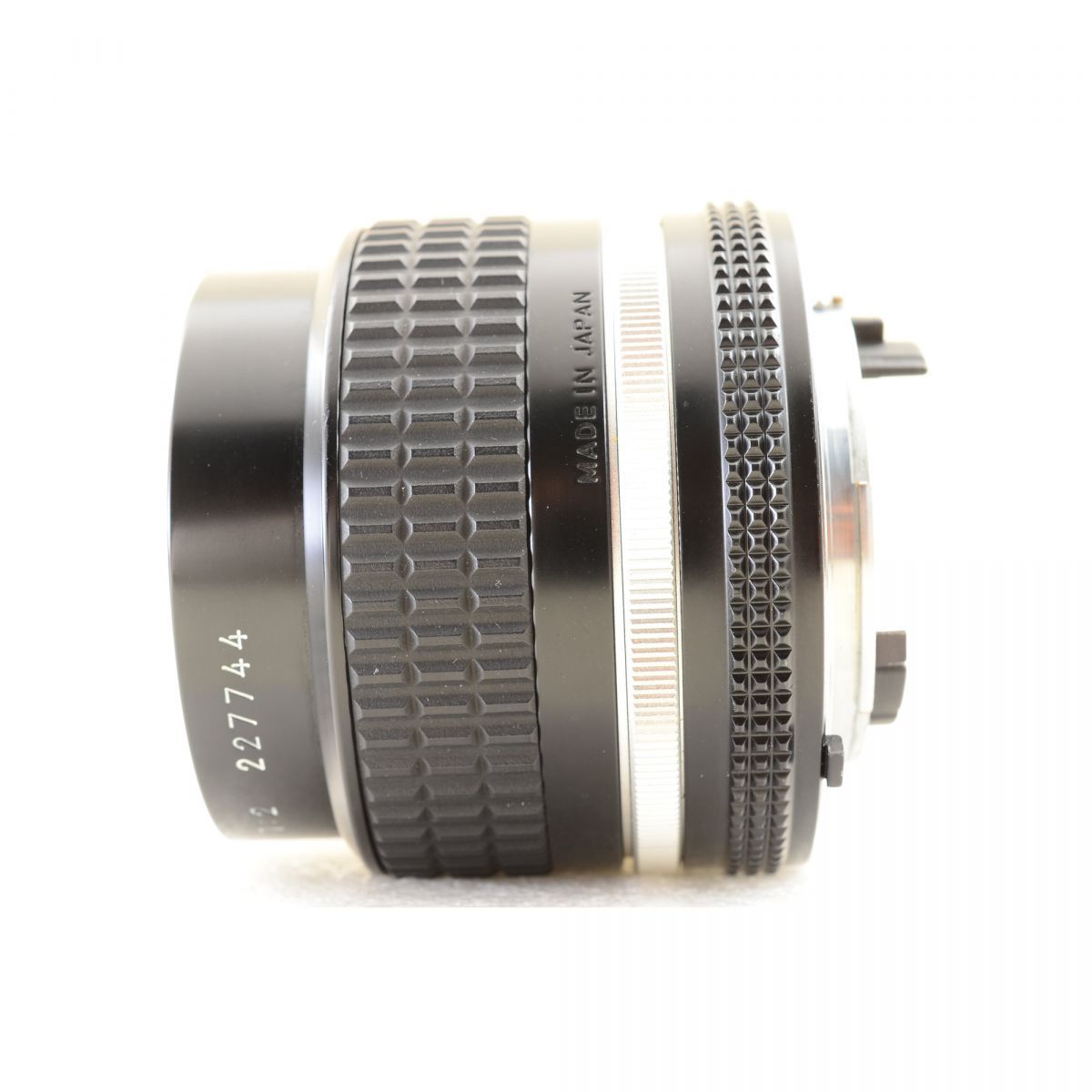 Nikon Ai-S Nikkor 24mm f/2 - Filem.sg
