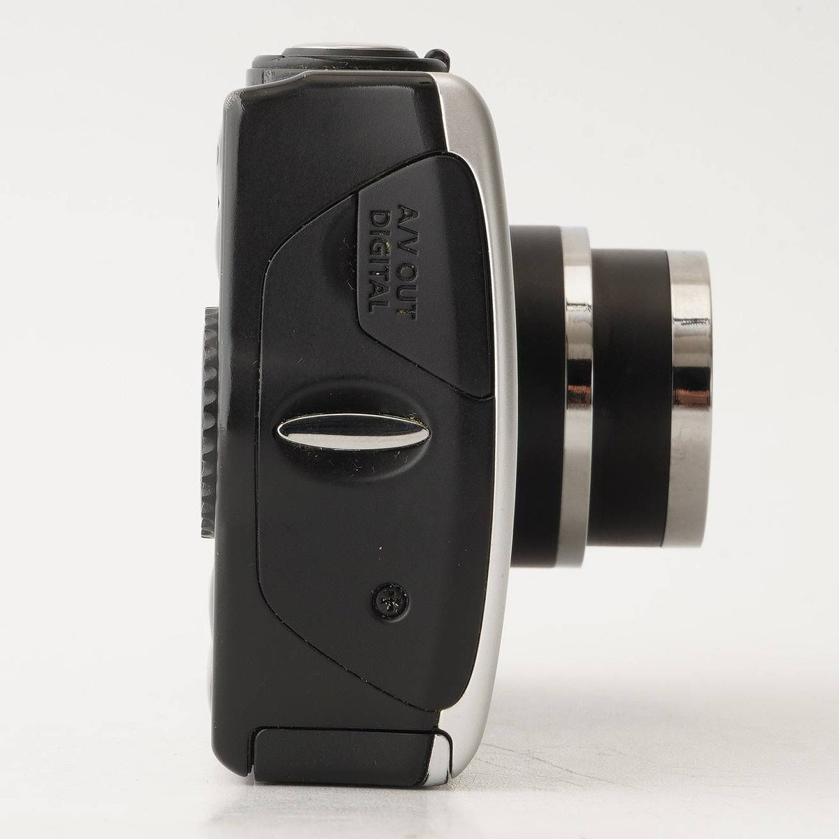 Canon IXY Digital 920 IS (Silver) - Filem.sg