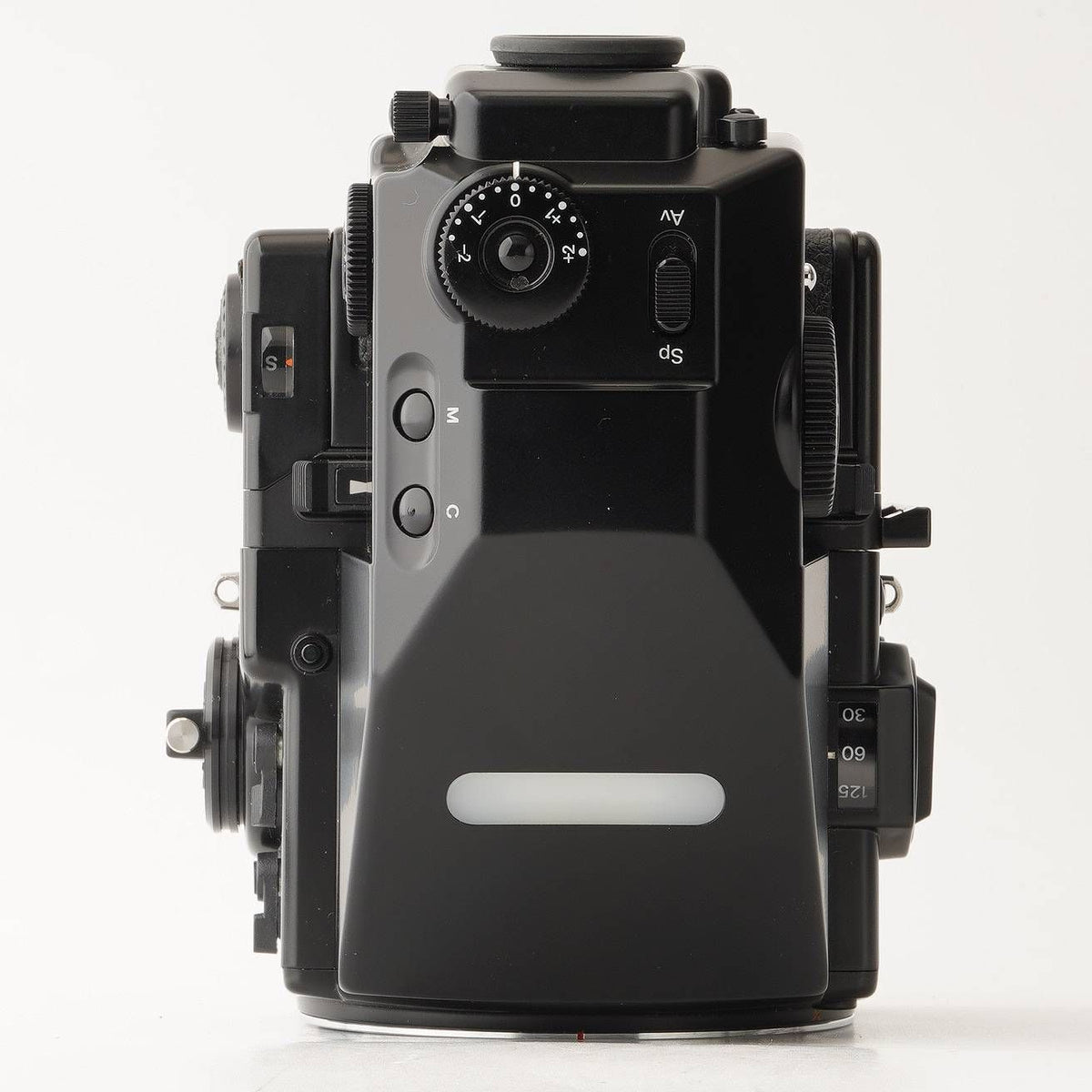 Bronica ETR Si with Zenzanon MC 50mm f/2.8 - Filem.sg
