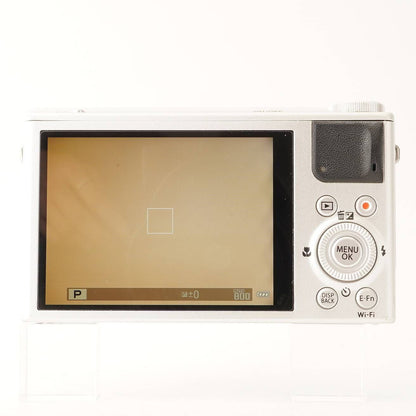 Fujifilm XQ1 (Silver) - Filem.sg