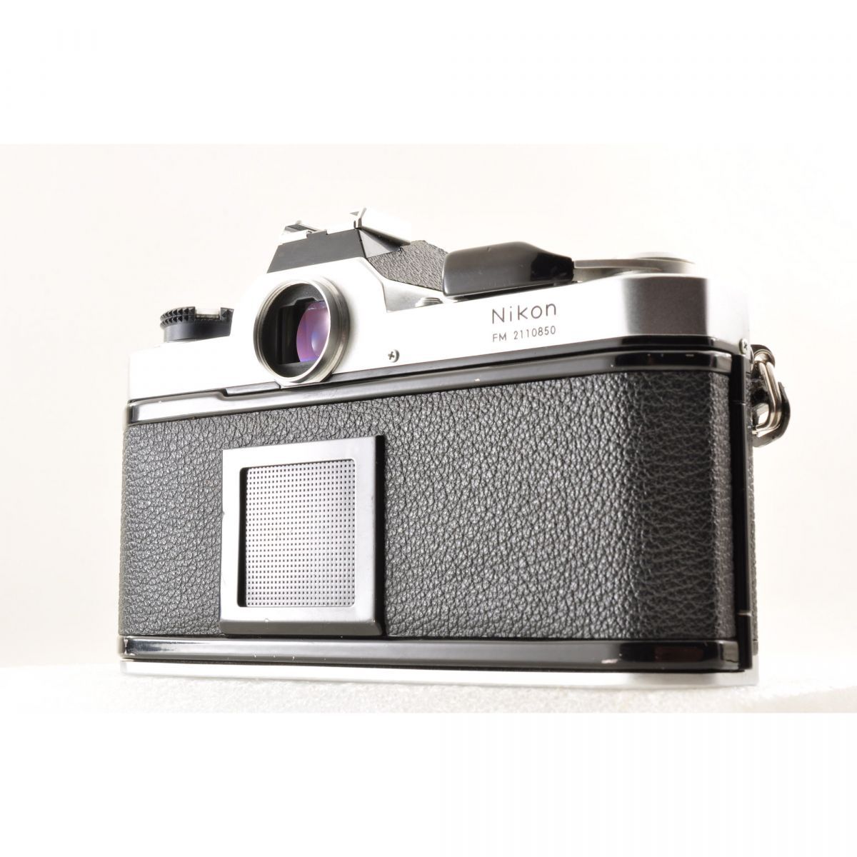Nikon FM with Ai Nikkor 24mm f/2.8 (Silver) - Filem.sg