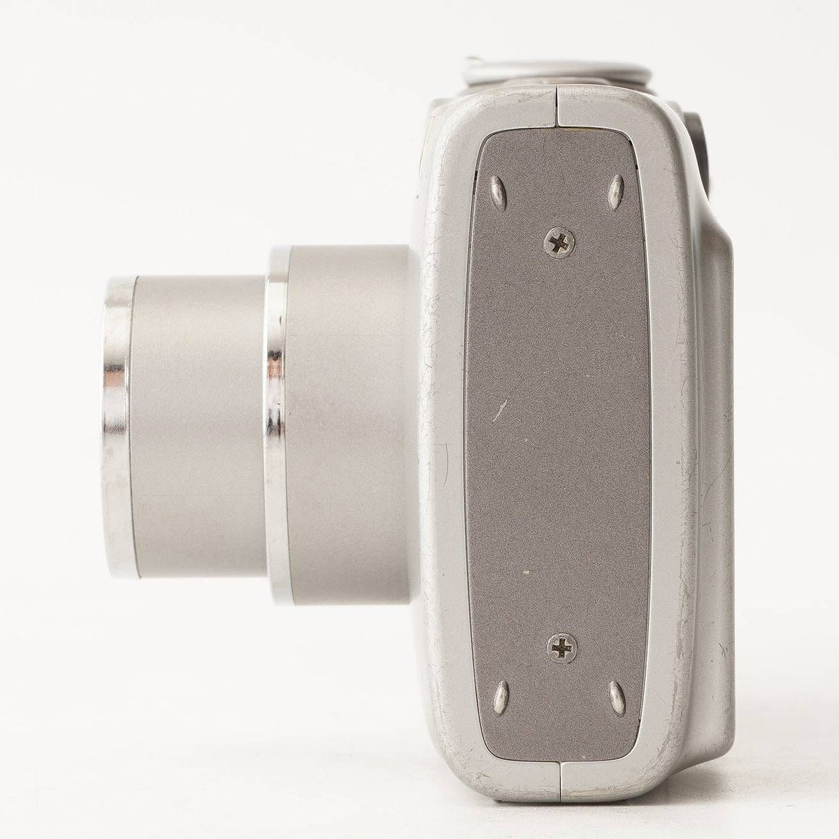 Canon IXY Digital 600 - Filem.sg