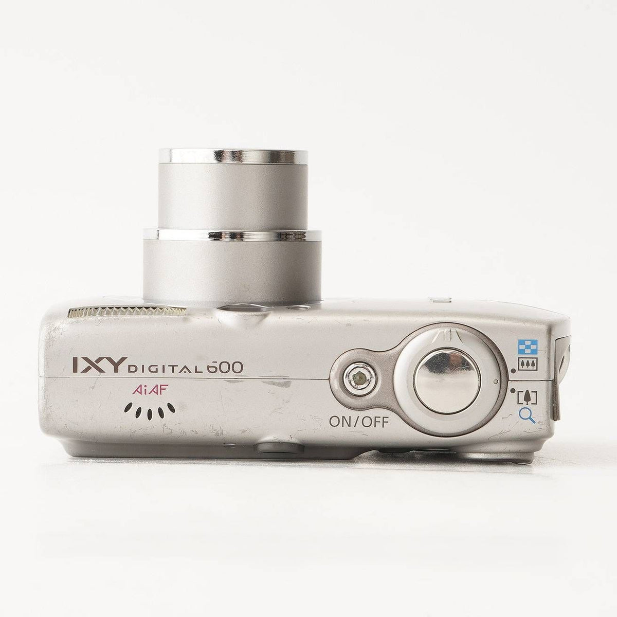 Canon IXY Digital 600 - Filem.sg