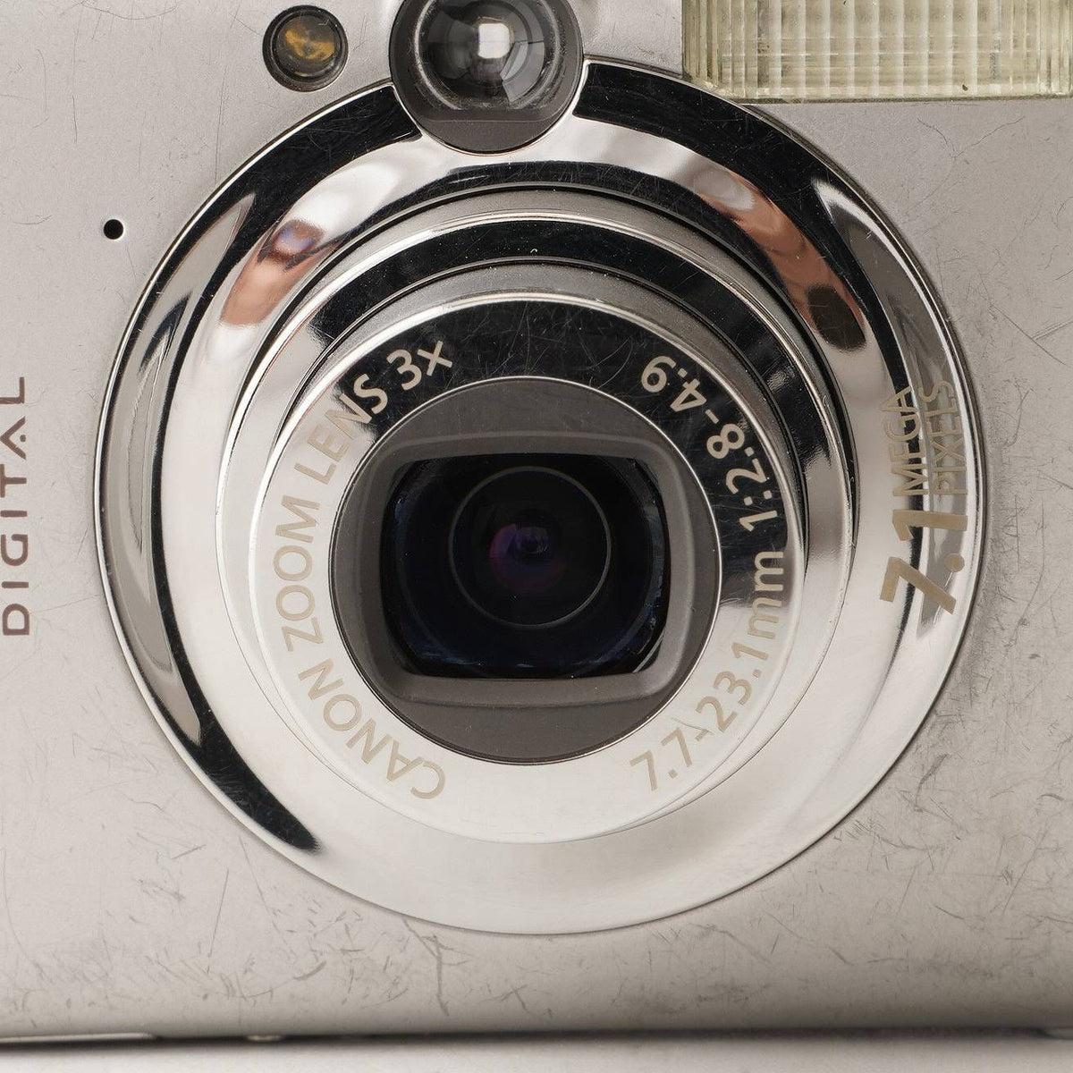 Canon IXY Digital 600 - Filem.sg