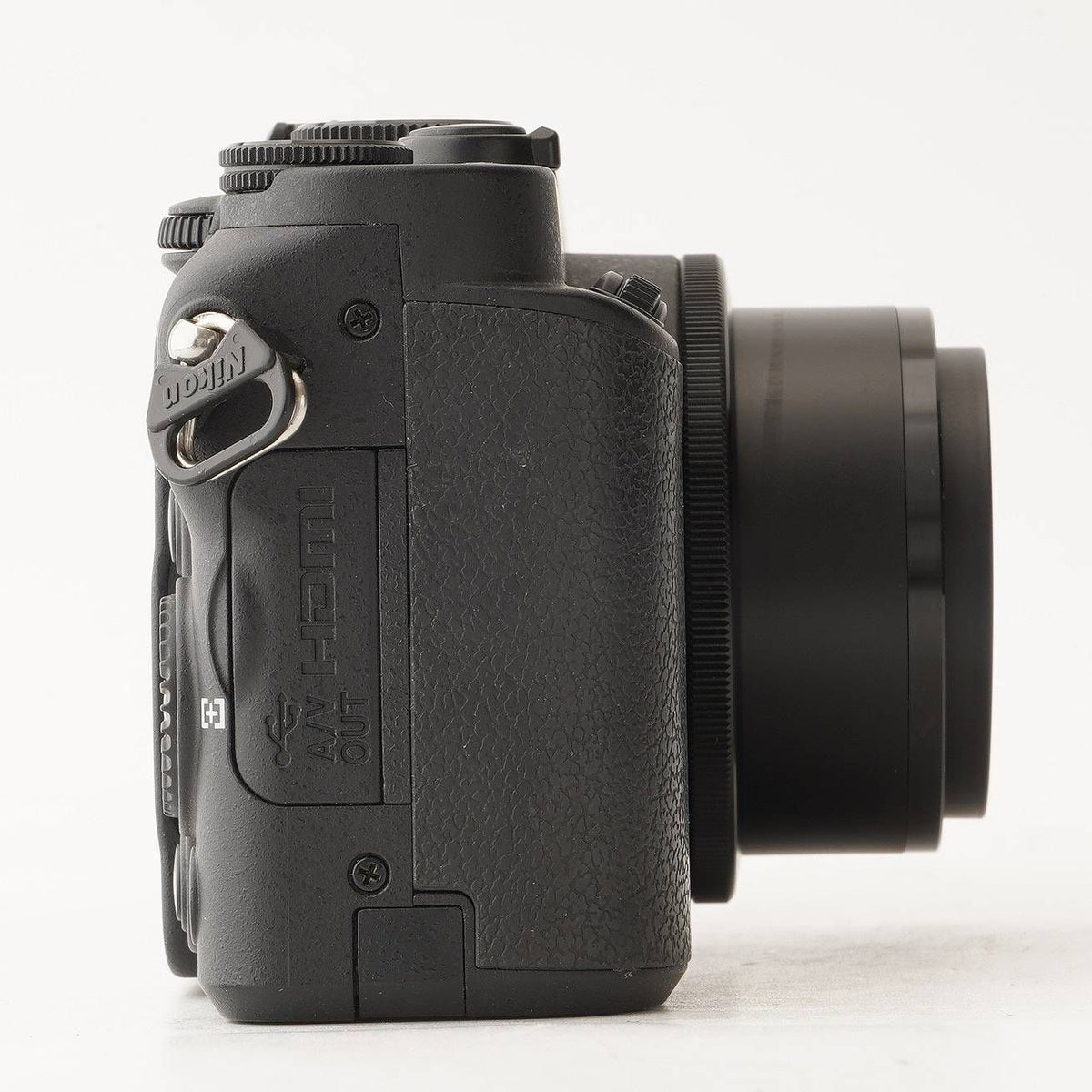 Nikon Coolpix P7700 (Black) - Filem.sg