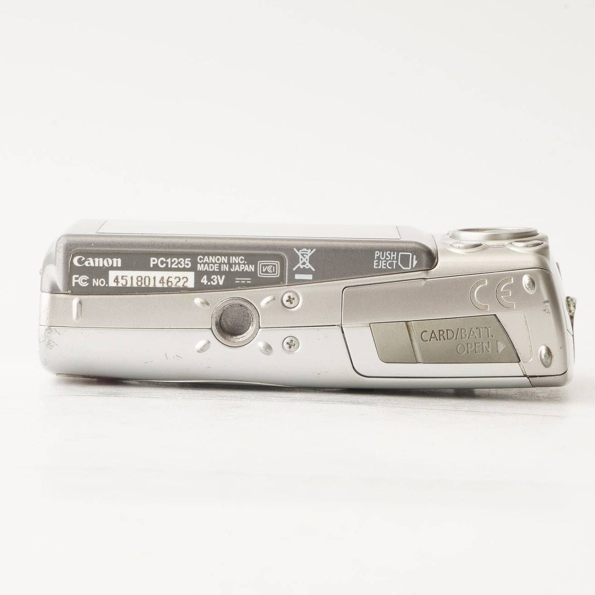 Canon IXY Digital 810 IS (Silver) - Filem.sg