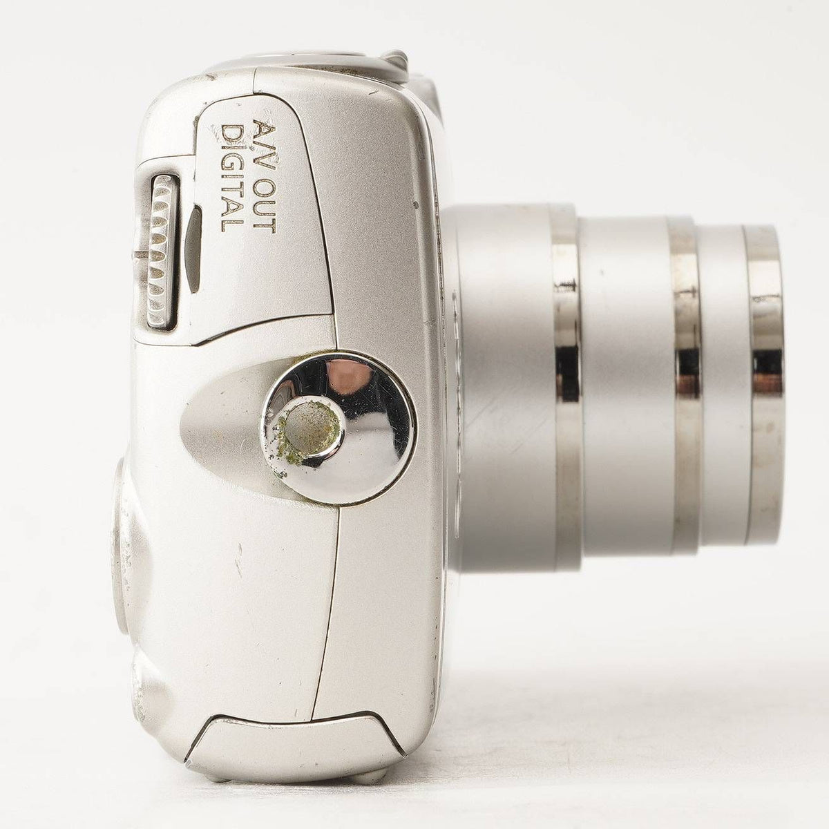 Canon IXY Digital 810 IS (Silver) - Filem.sg