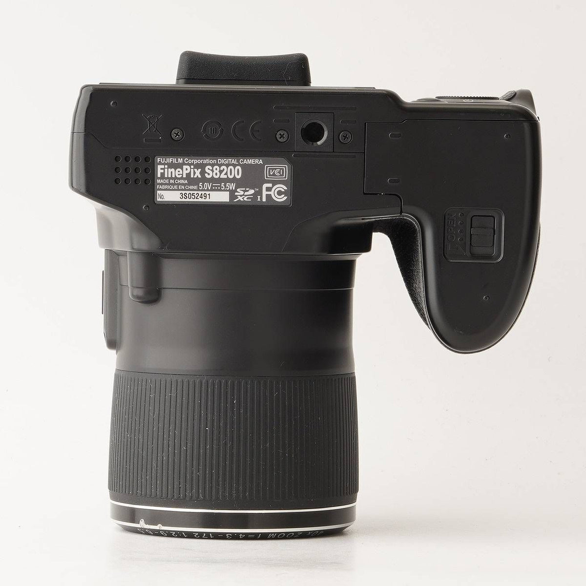Fujifilm FinePix S8200 (Black) - Filem.sg