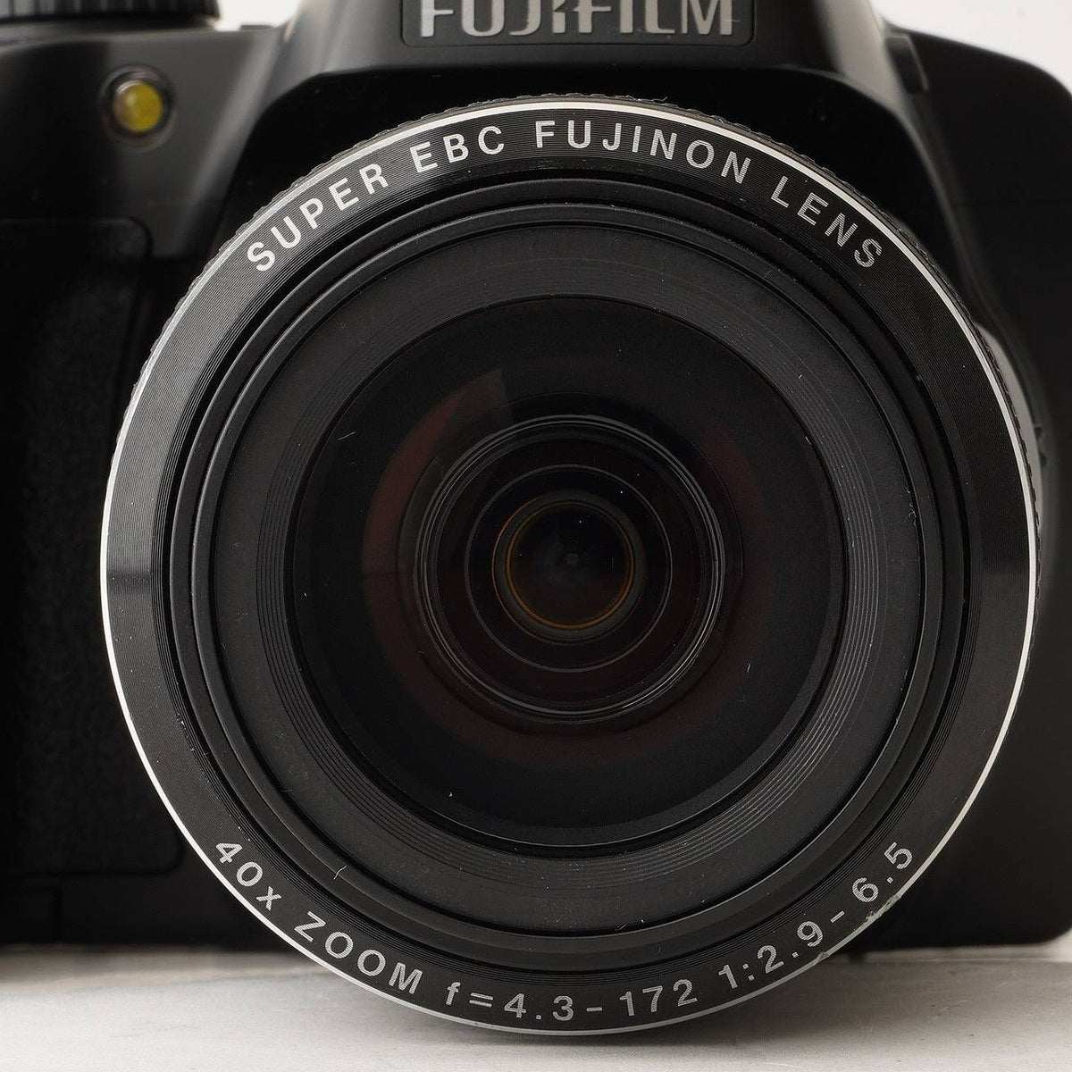 Fujifilm FinePix S8200 (Black) - Filem.sg