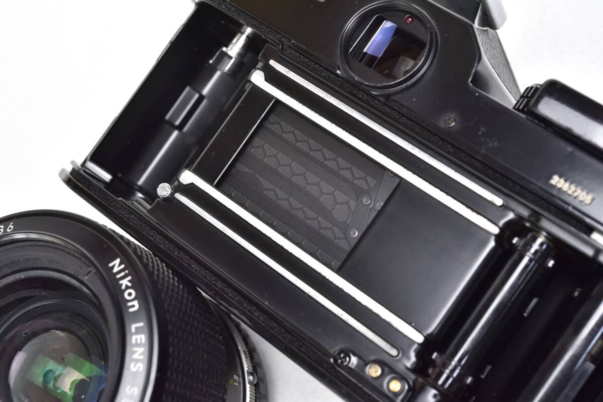 Nikon FE2 (Black) with Series E Zoom