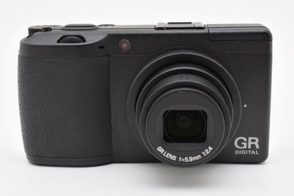 Ricoh GR DIGITAL II - Filem.sg