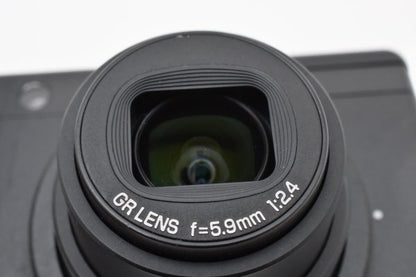 Ricoh GR DIGITAL II - Filem.sg