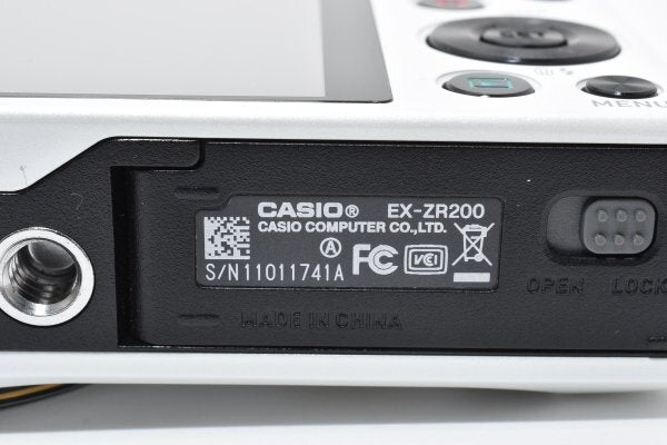 Casio EXILIM EX-ZR200