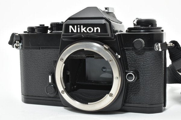 Nikon FE