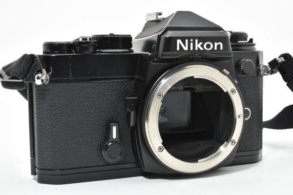 Nikon FE