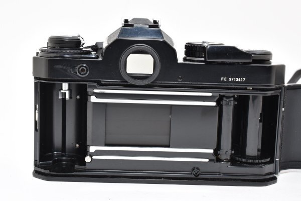 Nikon FE Black
