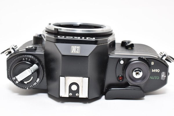 Nikon EM