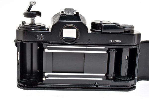 Nikon FE Black