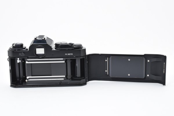 Nikon FE Black