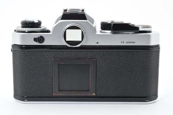 Nikon FE Silver