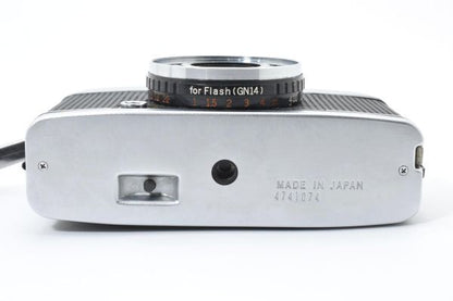 Olympus PEN EE-3 with D.Zuiko 28mm f/3.5