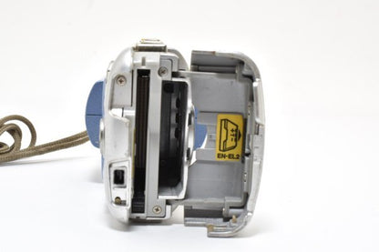 Nikon COOLPIX 2500